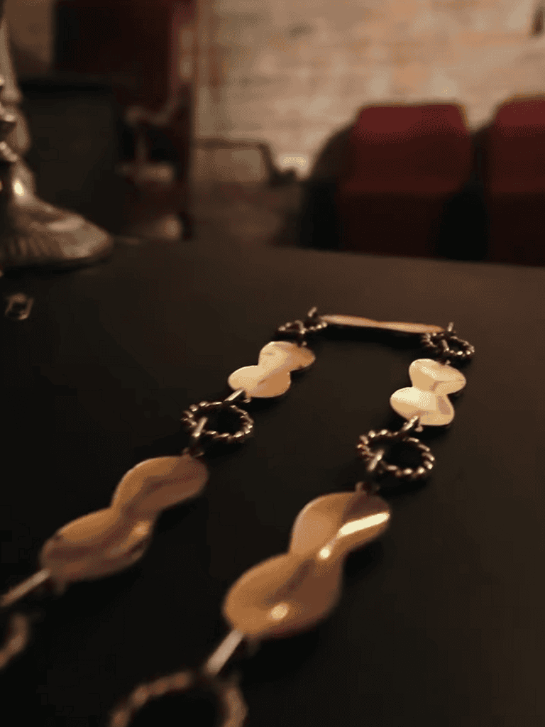 Luxury pearl and silver jewelry, perfect for dressing up.